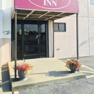 Tom Lee Park Hotels - Deluxe Inn