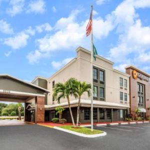 La Quinta Inn & Suites by Wyndham St Petersburg Northeast