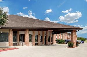 Baymont Inn & Suites by Wyndham San Marcos, San Marcos