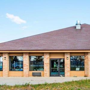 Hotels near Fox Cities PAC - Quality Inn & Suites Kimberly