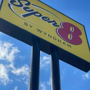 Super 8 by Wyndham San Antonio Downtown NE