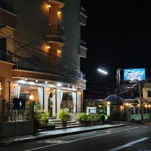 Ritzy House Hotel, Chumphon