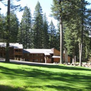 Hotels near Baker County Fairgrounds - Eagle Cap Chalets