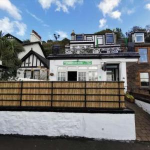 Hotels near Queen's Hall Dunoon - Summer's Bay