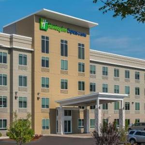 Norwood Hotels Deals At The 1 Hotel In Ma Holiday Inn Express Suites Norwood Boston Area