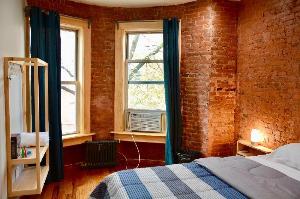 Morris Guest House, Bronx