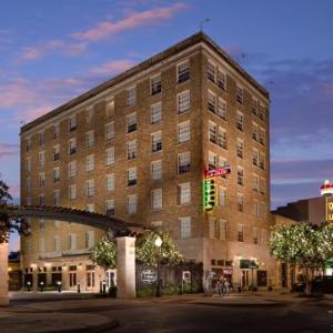 Hurricane Harry's Hotels - The LaSalle Hotel Bryan College Station a Tribute Portfolio Hotel