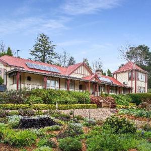 Bethany Manor Bed & Breakfast