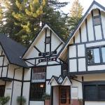 Hotels near Armstrong Redwoods Visitor Center - Rio Nido Lodge At The Russian River