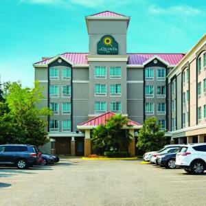 La Quinta Inn & Suites by Wyndham Vancouver Airport