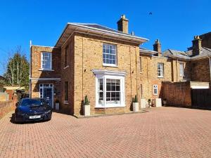 Beaufort Lodge, Taunton