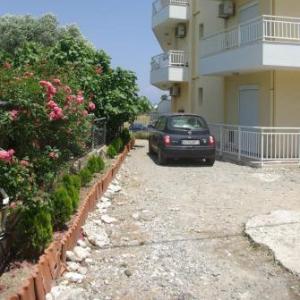 Yiannis Apartments