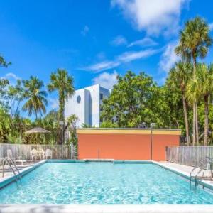 Days Inn by Wyndham Fort Lauderdale Airport Cruise Port