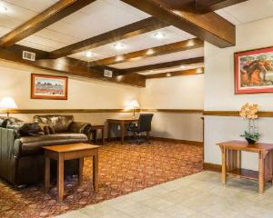 Clarion Inn & Suites Lake George, Lake George