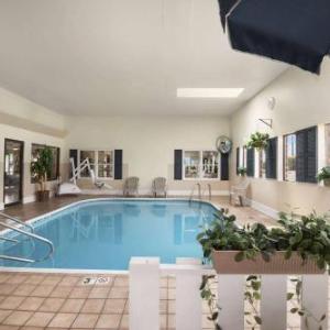 Days Inn by Wyndham Oglesby/ Starved Rock