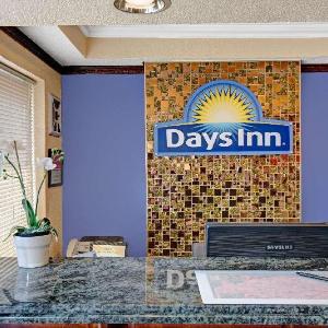 Days Inn by Wyndham San Francisco - Lombard