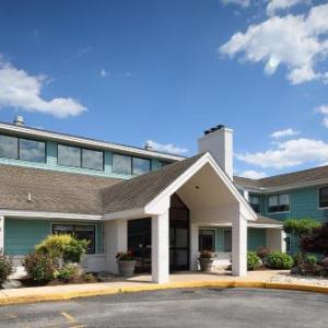 American Inn & Suites