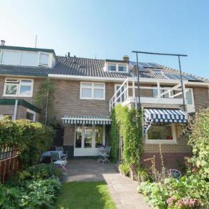 Deluxe Holiday Home in Castricum with Swimming Pool