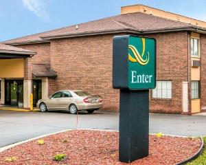 Quality Inn & Suites Airport, Flint