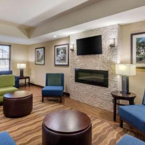 Comfort Suites Hanes Mall