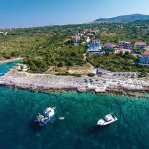 Two-Bedroom Apartment with Sea View in Rogoznica