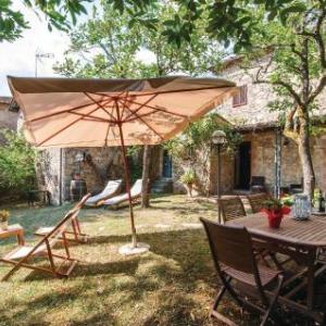 Three-Bedroom Holiday home with a Fireplace in Gaiole in Chianti SI