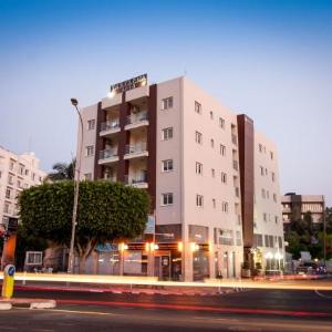 Takelena Apartments