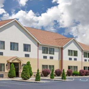Macedonia Hotels Deals At The 1 Hotel In Oh Baymont Inn And Suites Boston Heights Hudson