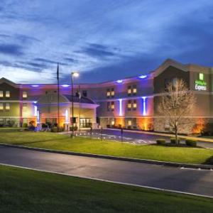 Hotels near Hersheypark Stadium - Holiday Inn Express Harrisburg Ne