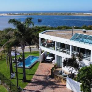 Sunshowers Plett