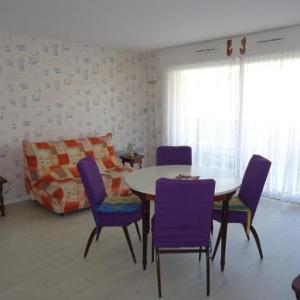 Appartement T2 : grande terrasse équipée parking à 200m de la mer et 400m de la plage - FR-1-92-735
