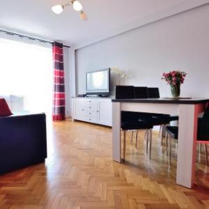 Family Apartment Victus in the City Center by Noclegi Renters