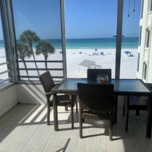 Island House Beach Resort 6N