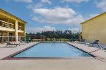 Connor Texas Hotels - Days Inn & Suites By Wyndham Huntsville