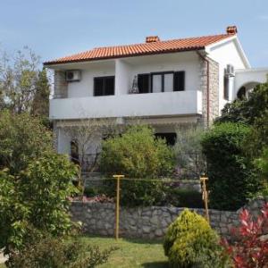 Apartments with parking space Krk - 5318