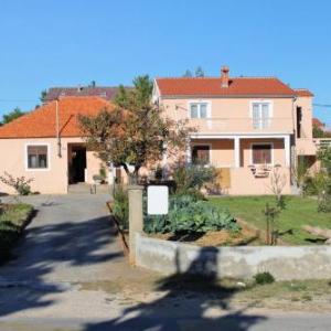 Apartments with parking space Privlaka Zadar - 5849