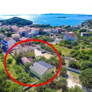 Family-friendly apartments with swimming pool Drage Biograd - 5904
