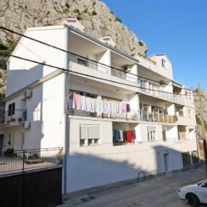Apartments with parking space Omis - 5988