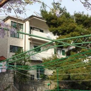 Apartments with a parking space Makarska - 6087