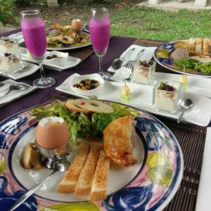 Cenacle B & B