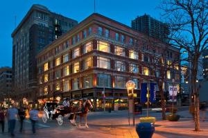 Courtyard by Marriott Denver Downtown hotel near Colorado Convention Center