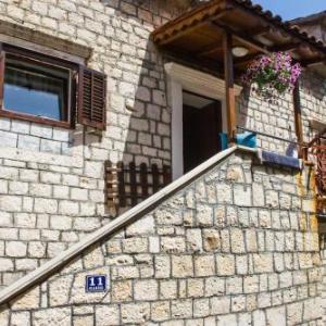 Apartments by the sea Kastel Stafilic Kastela - 10264