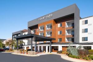 Courtyard by Marriott Burlington, Burlington