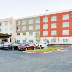 Hotels near Tucker Coliseum Russellville - Holiday Inn Express & Suites Russellville