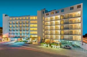 Hotel Deccan Serai, Hyderabad