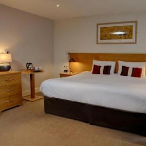 Pettifers Freehouse Hotel
