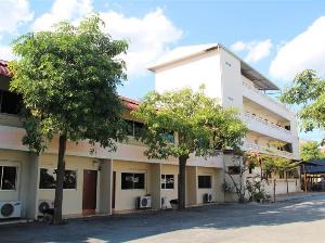 Ratchaphruek Resort, Lopburi