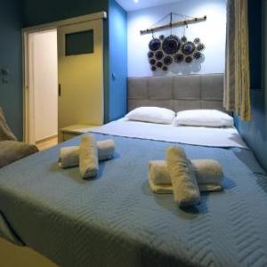 Nikos Rooms