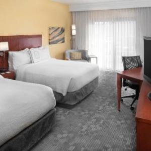 Courtyard by Marriott St. Louis Westport Plaza