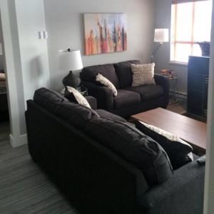 Tyndalstone Lodge 3 Bedroom in the Heart of Village North Whistler